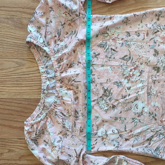 Frye and Co. Round Neck 3/4 Sleeve Peasant Blouse Floral Pink Boho size Medium - Picture 2 of 5